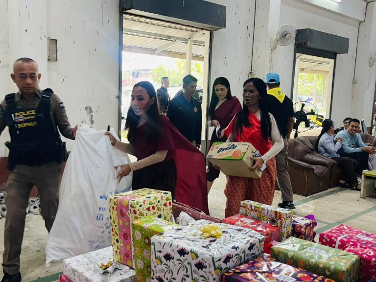 ร่วมกิจกรรมวันเด็กโรงเรียนบ้านหน้าค่าย ม.1 ต.มะเร็ต อ.เกาะสมุย จ.สุราษฎร์ธานี